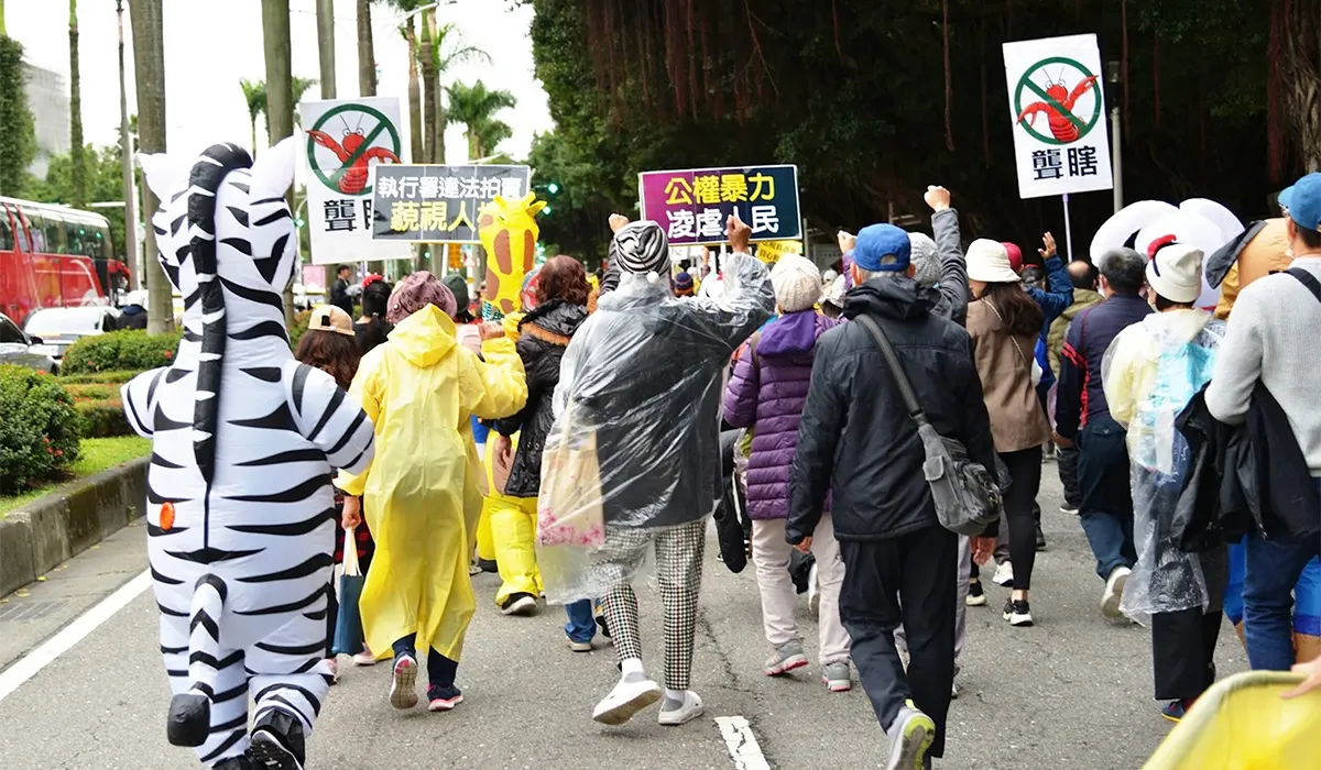 Marching for truth and justice in the Tai Ji Men case in Taiwan